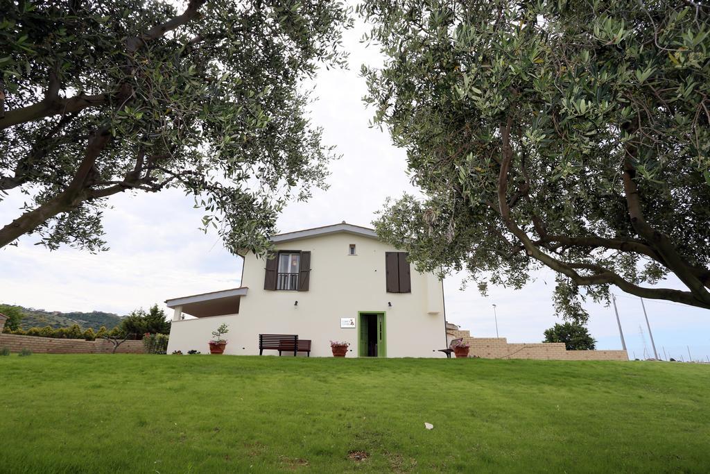 Bed And Breakfast Country Cottage Civitavecchia Exterior foto